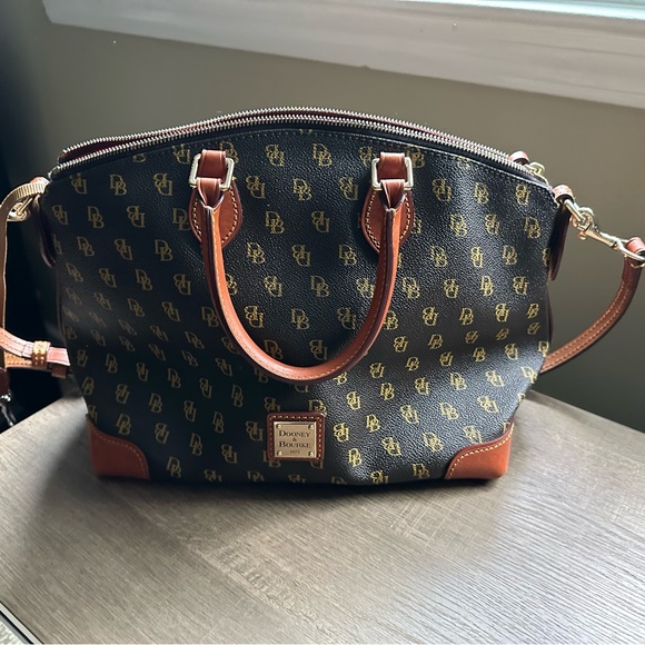 Downey and Burke purses. None of them have been used more than 10 times. - Picture 7 of 12